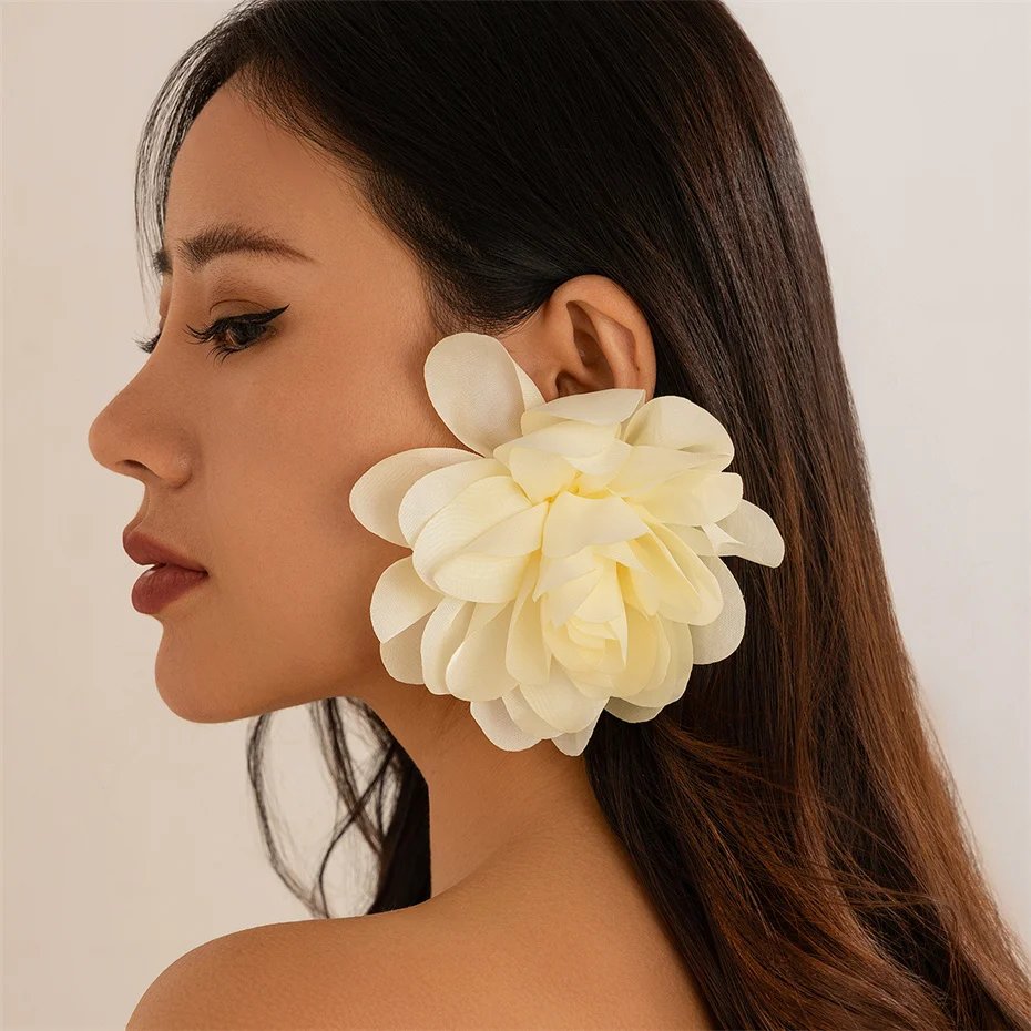 Exaggerated Big Silks Satins Flower Stud Earrings Women Elegant Petal Fluffy Fabric Pierced Earring Y2K Jewelry Wed Accessories