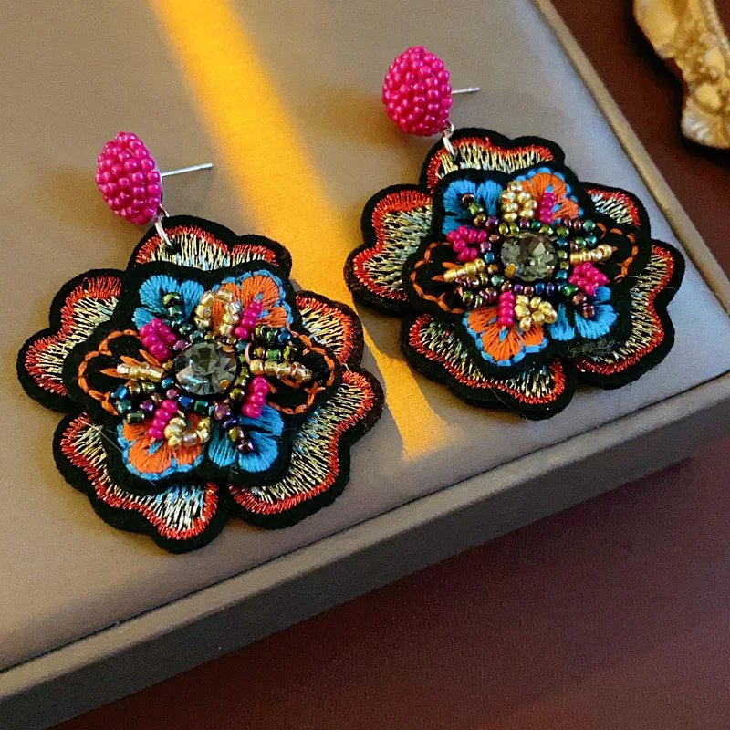 Ethnic Style Colorful Embroidered Flower Dangle Earrings for Women Retro Rice Beads Drop Earring Chic Holiday Hanging Decor M