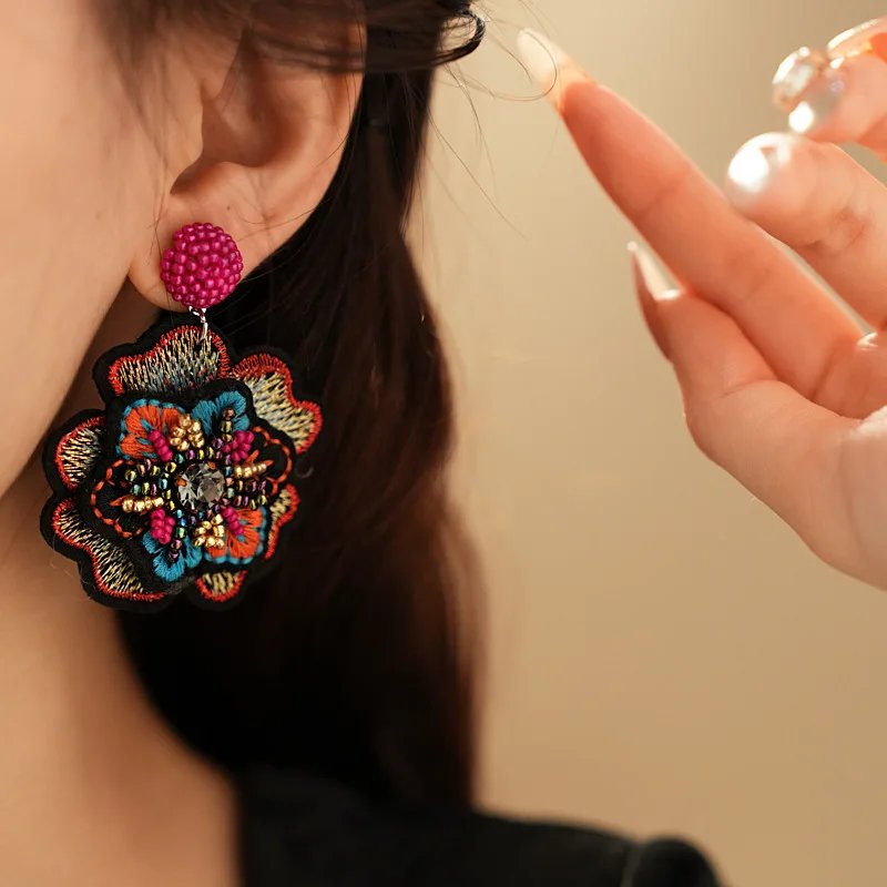 Ethnic Style Colorful Embroidered Flower Dangle Earrings for Women Retro Rice Beads Drop Earring Chic Holiday Hanging Decor M