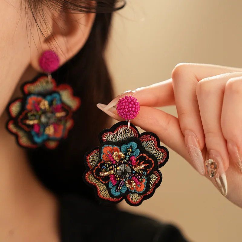 Ethnic Style Colorful Embroidered Flower Dangle Earrings for Women Retro Rice Beads Drop Earring Chic Holiday Hanging Decor M