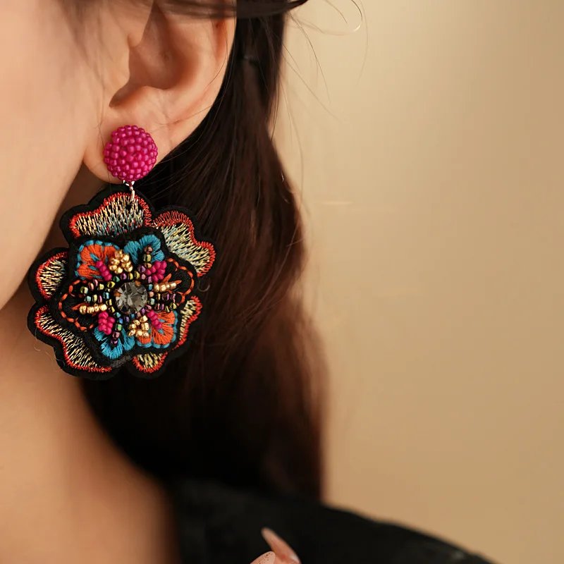 Ethnic Style Colorful Embroidered Flower Dangle Earrings for Women Retro Rice Beads Drop Earring Chic Holiday Hanging Decor M