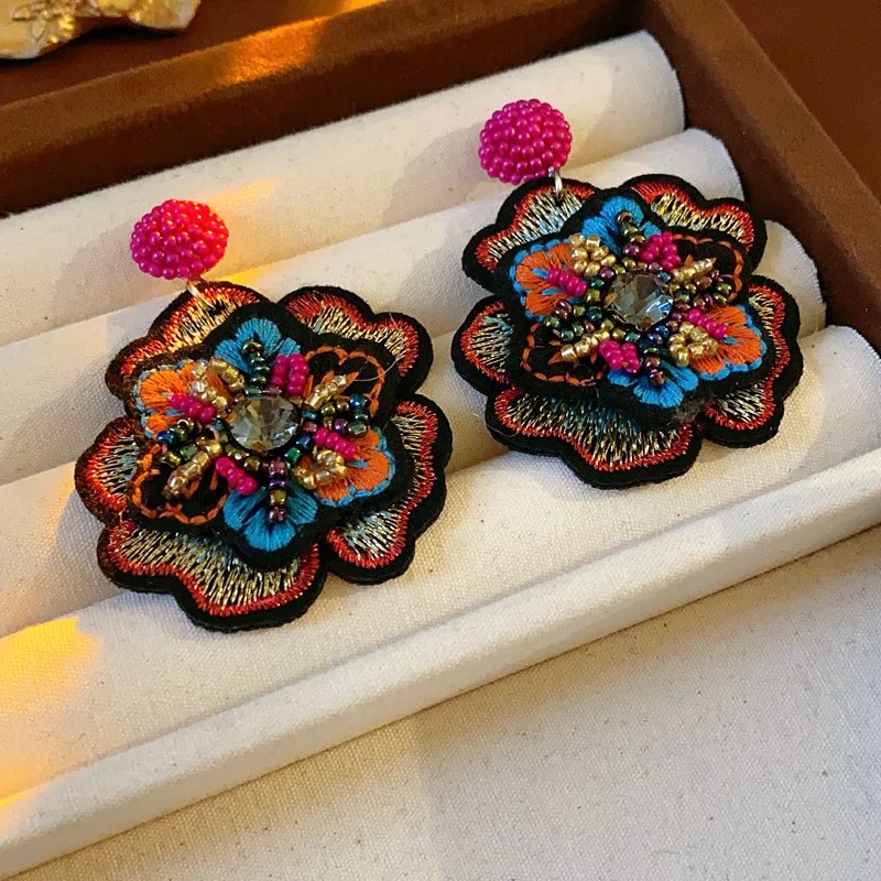 Ethnic Style Colorful Embroidered Flower Dangle Earrings for Women Retro Rice Beads Drop Earring Chic Holiday Hanging Decor M